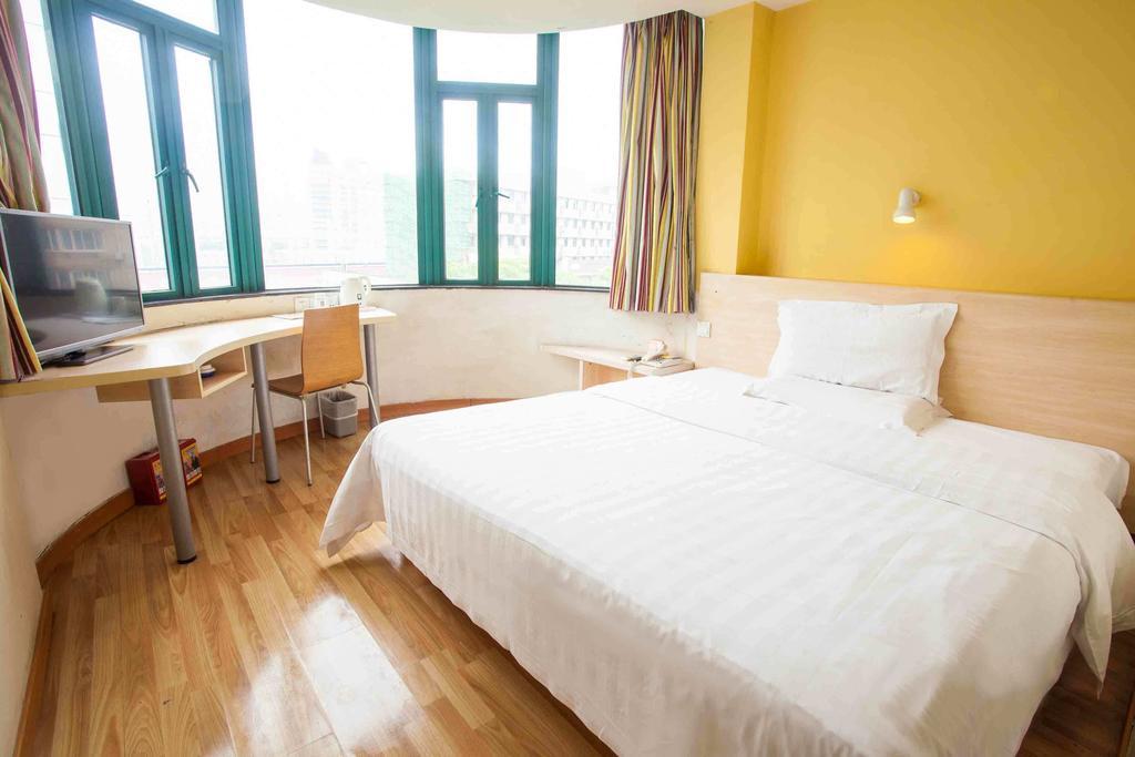 7Days Inn Jiangmen Peng Jiang Qiao North Camera foto